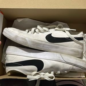 Nike canvas sneaker